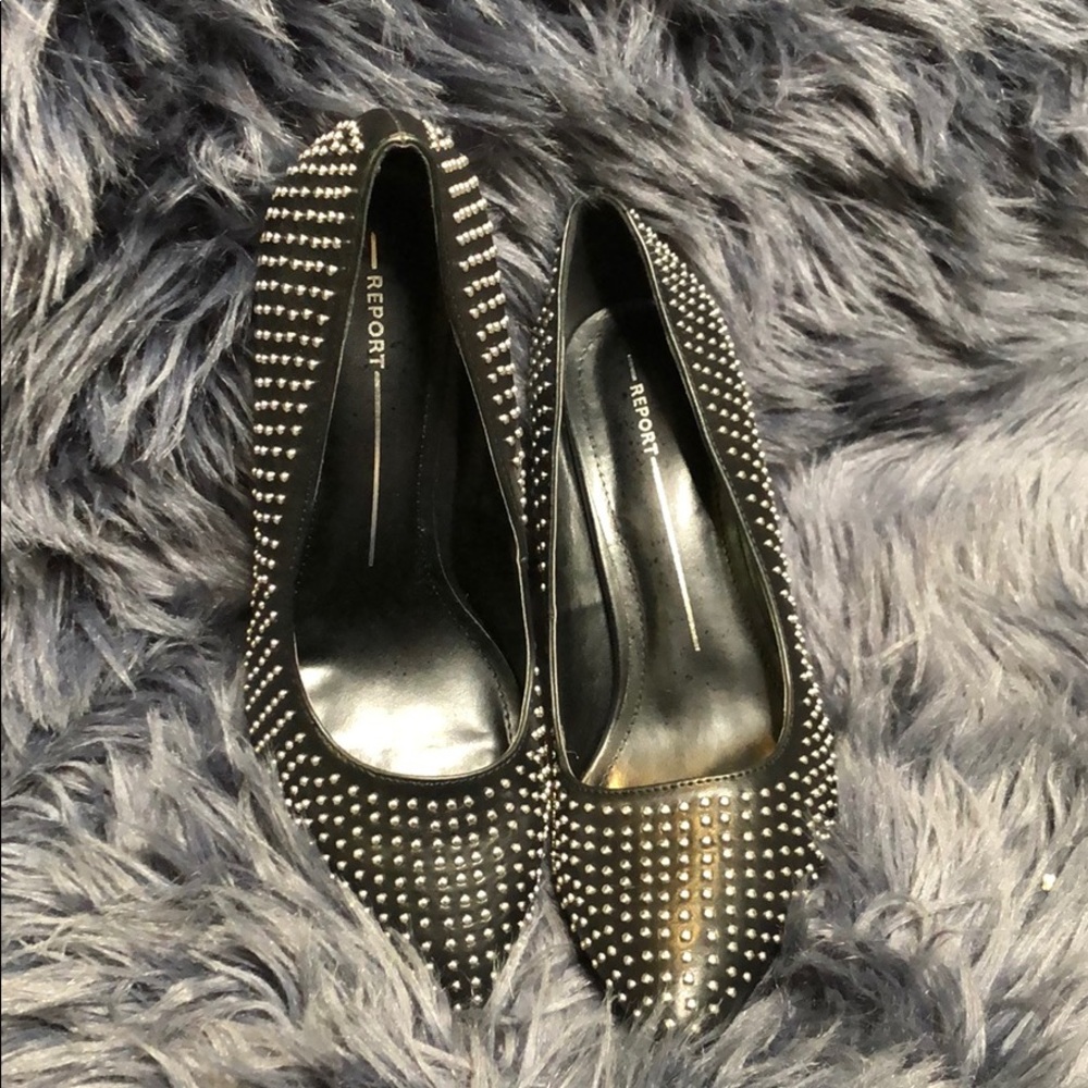 Report studded pump